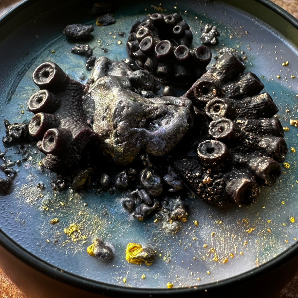 Kraken Unleashed Luxury Wickless Candle: Amber Citrus Musk - Picture 6 of 10